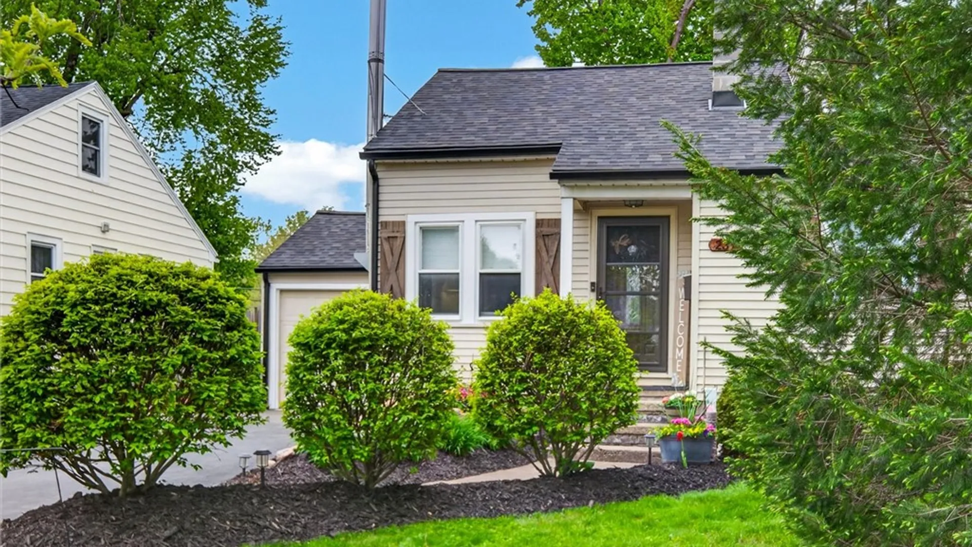 Property at 237 Nantucket Road, Greece, NY 14626 4