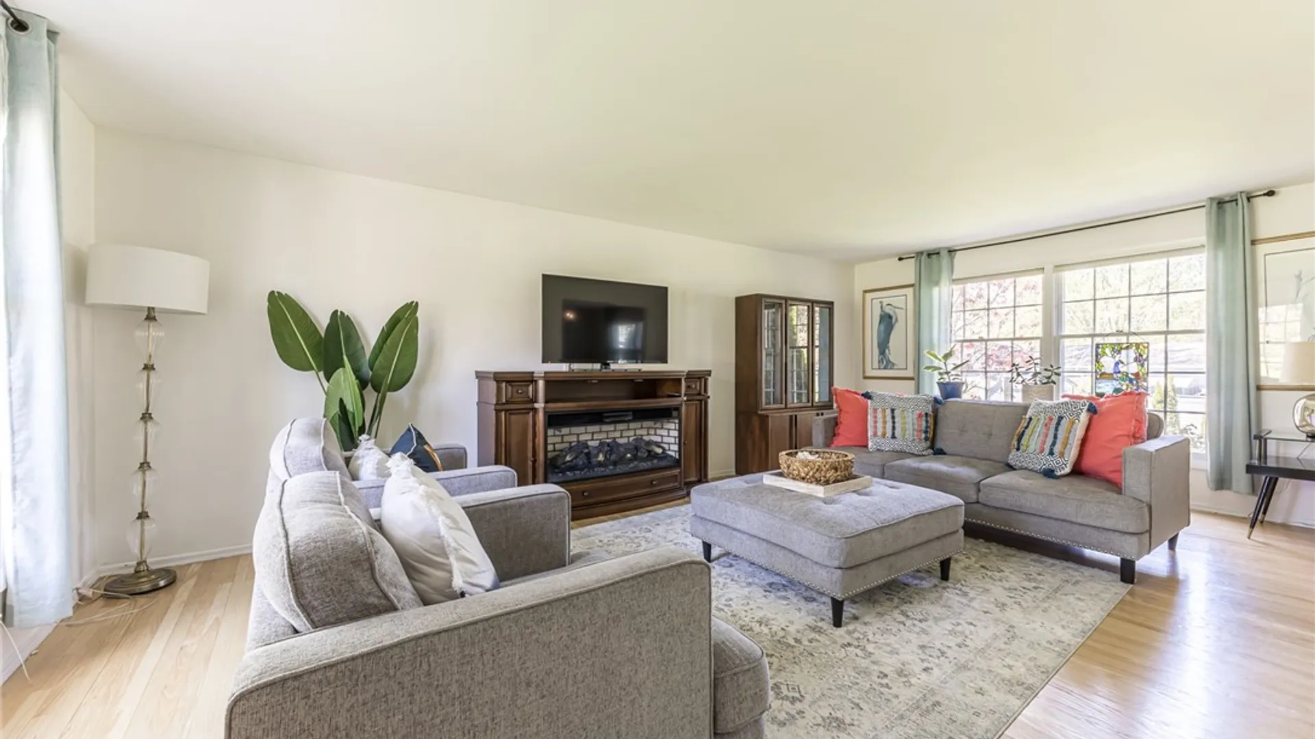 Property at 12 Van Buren Road, Pittsford, NY 14534 8