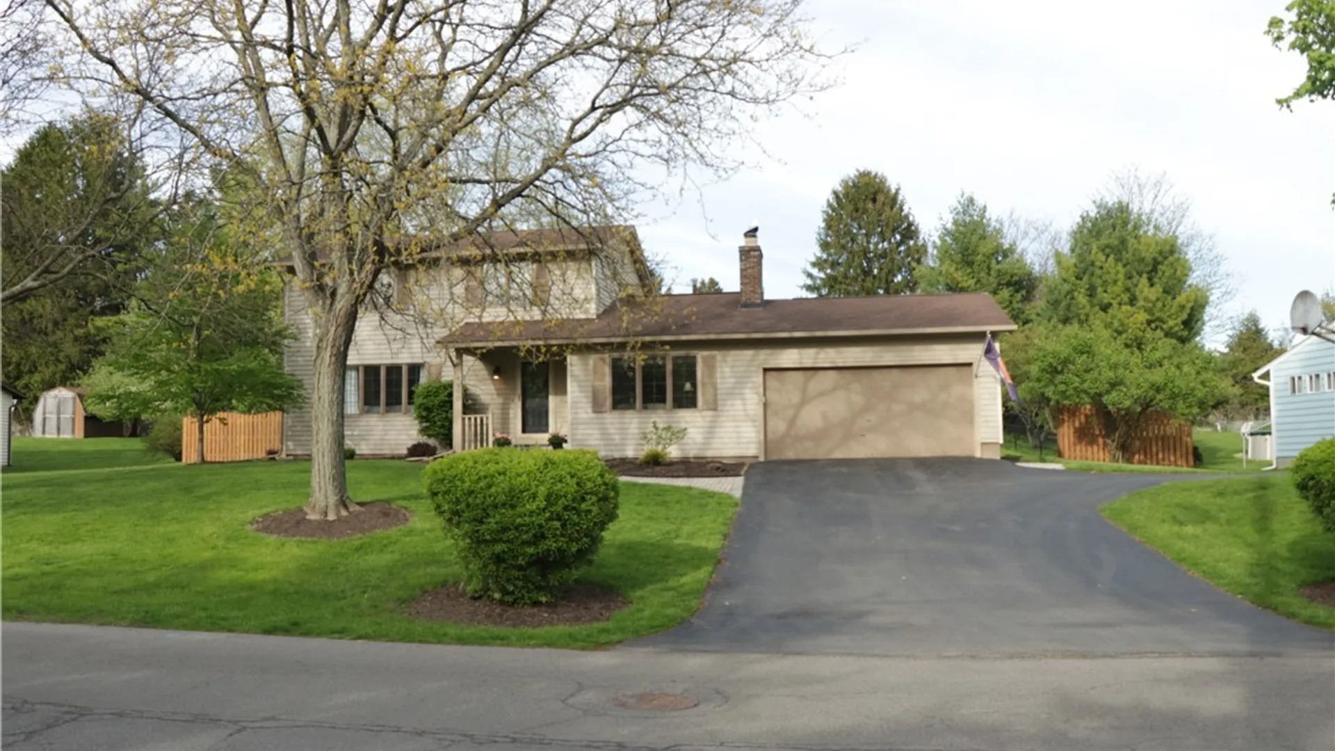 Property at 4960 Bryn Mawr Drive, Onondaga, NY 13215 3
