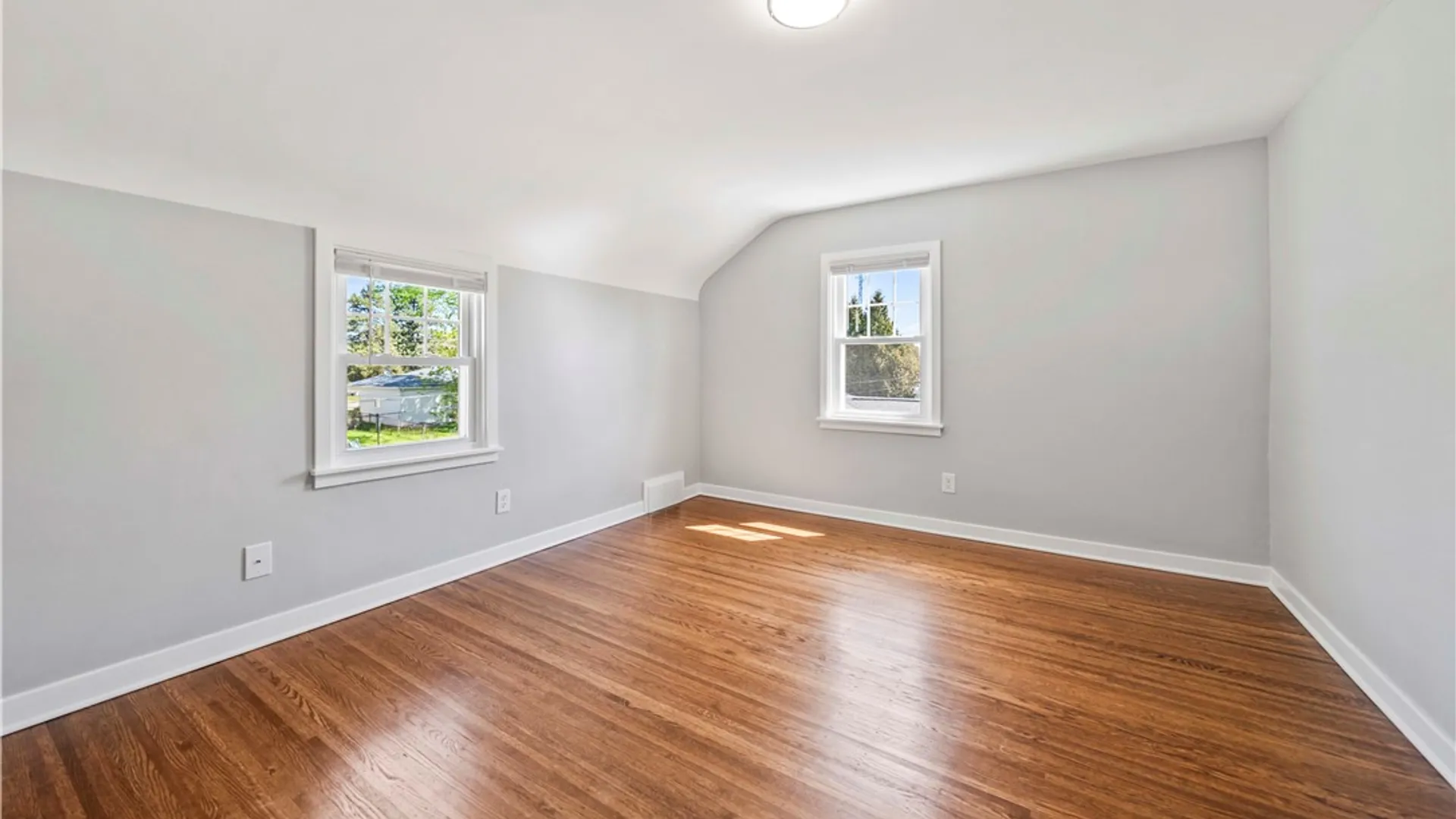 Property at 118 Queensboro Road, Irondequoit, NY 14609 24