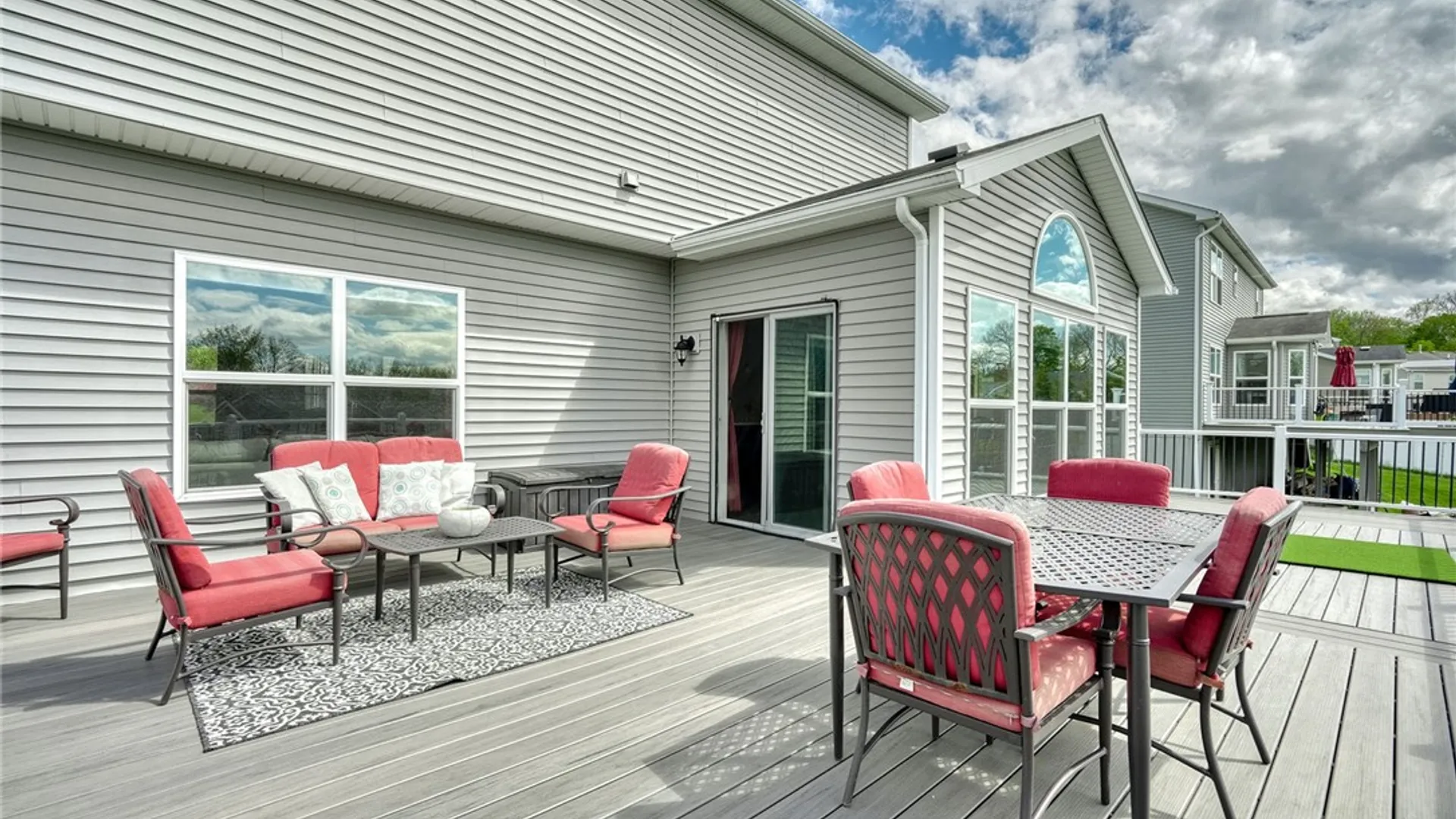 Property at 128 Southend Sq, Henrietta, NY 14586 27
