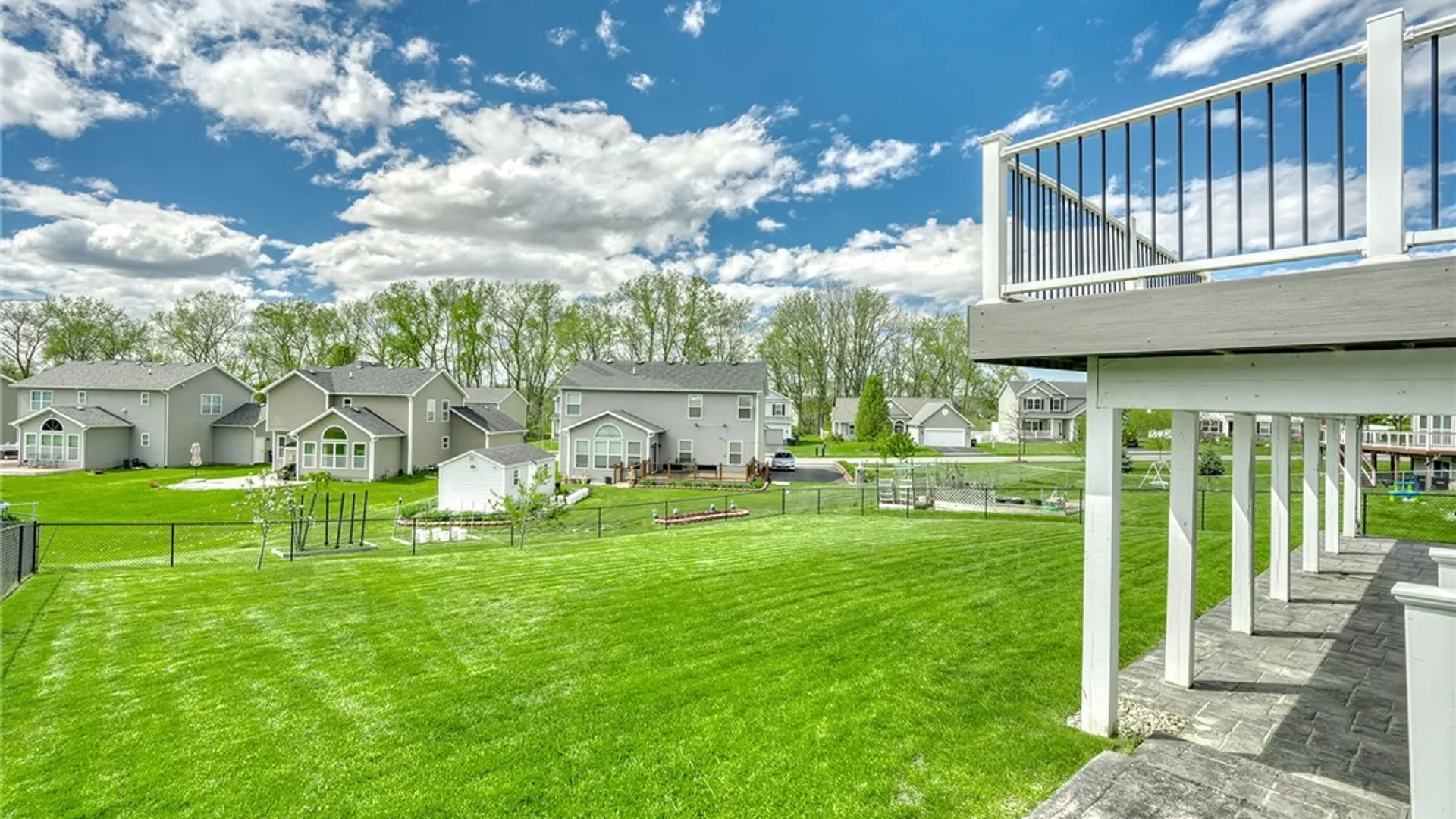 Property at 128 Southend Sq, Henrietta, NY 14586 32