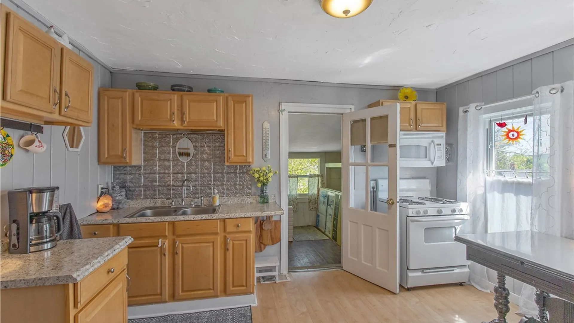 Property at 604 Schuyler Street, Syracuse, NY 13204 3