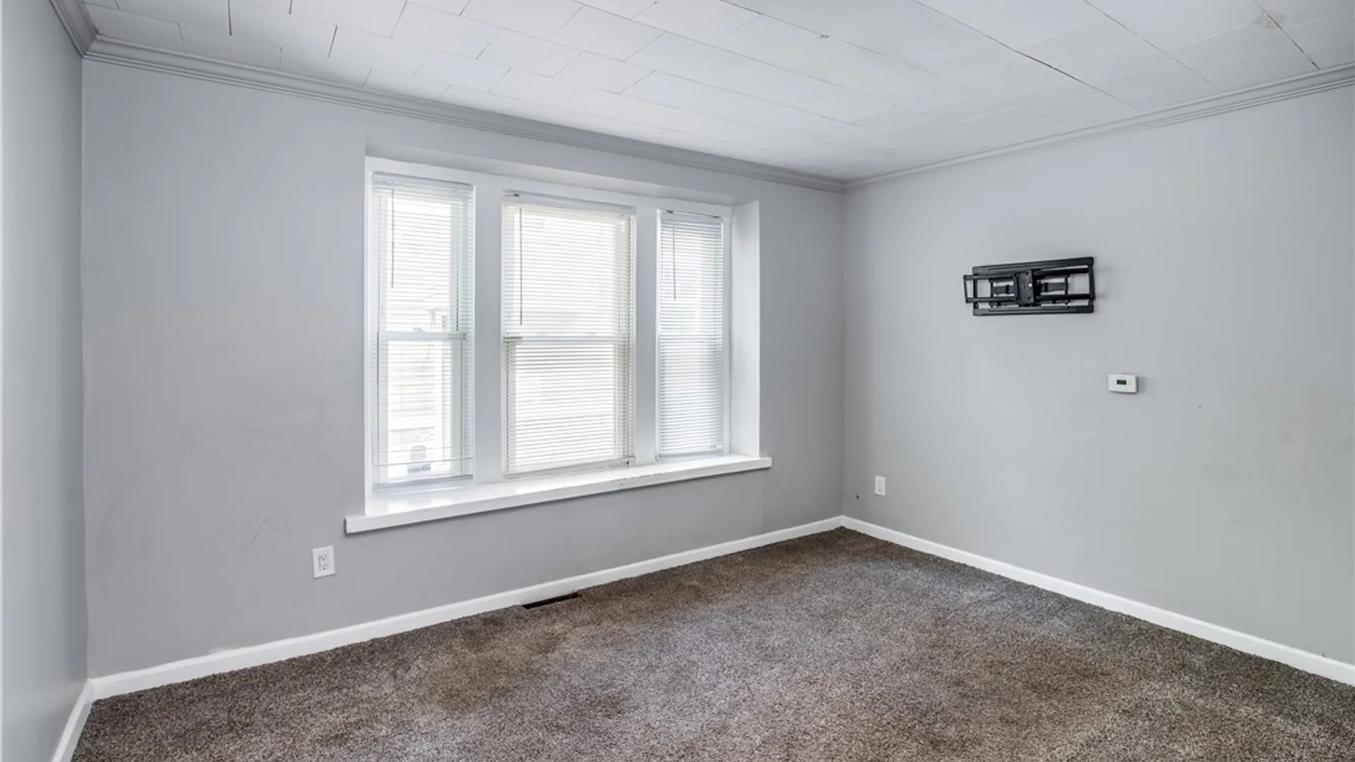 Property at 393 Brooks Avenue, Rochester, NY 14619 10