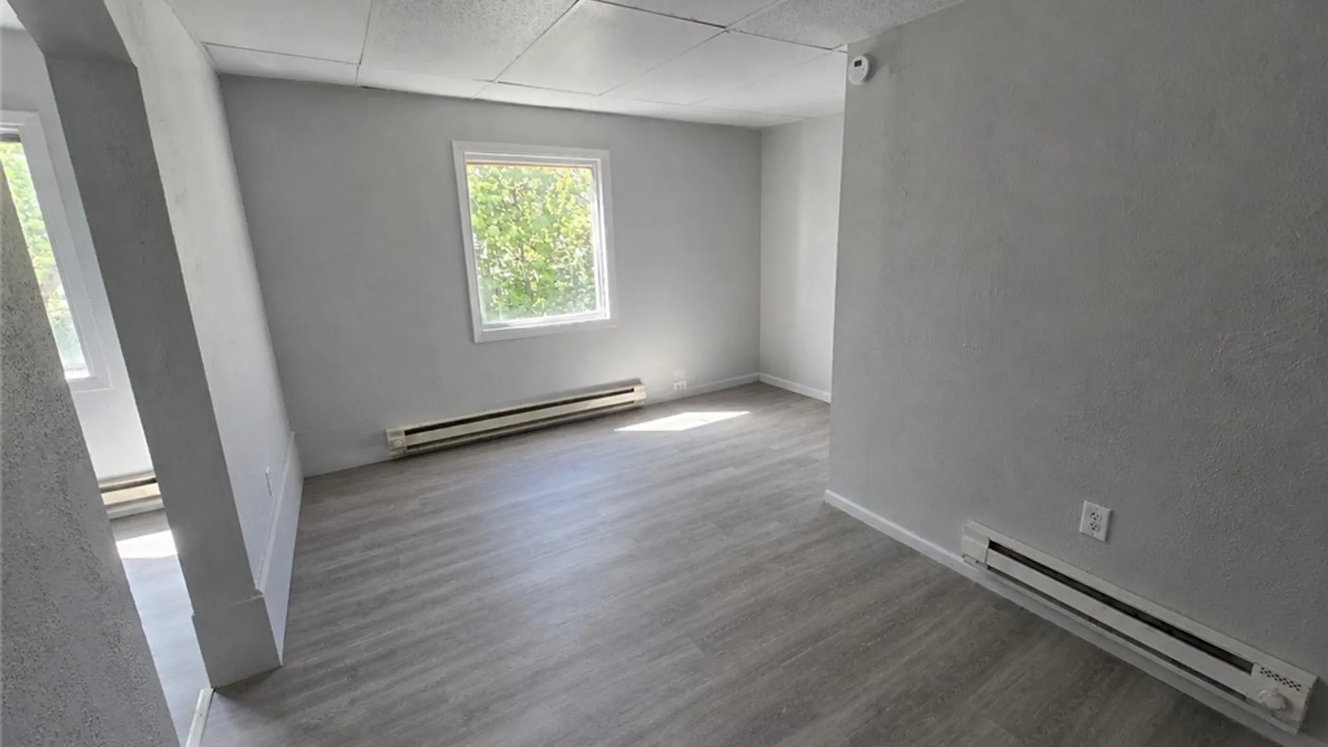 Property at 1361 Ashland Avenue, Niagara Falls, NY 14301 4