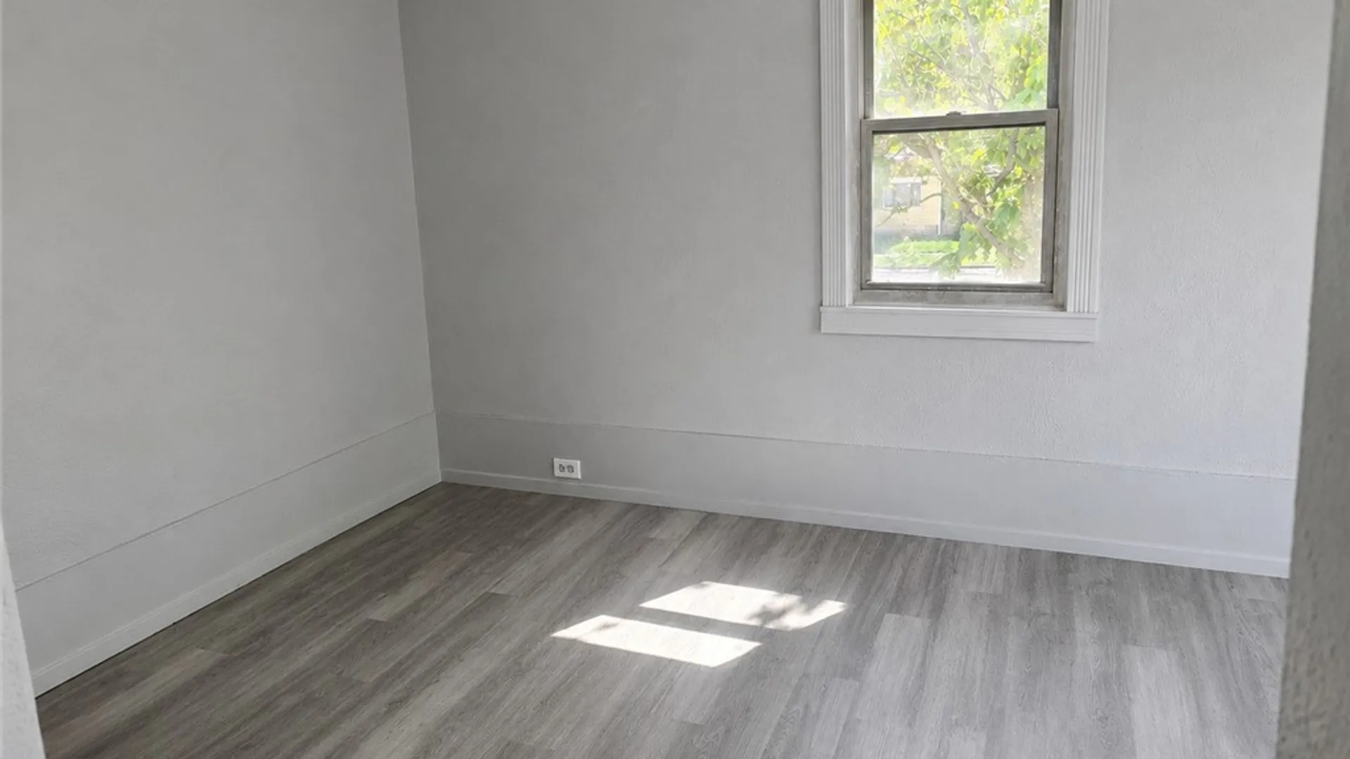 Property at 1361 Ashland Avenue, Niagara Falls, NY 14301 4