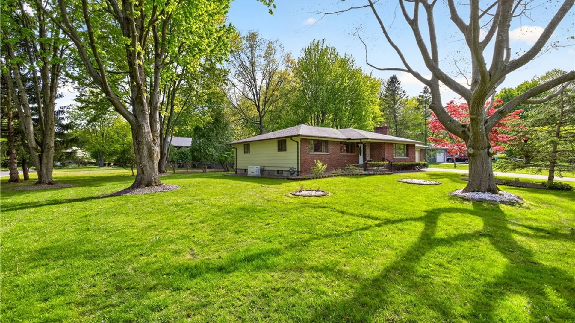 Property at 805 John Glenn Boulevard, Webster, NY 14580 20