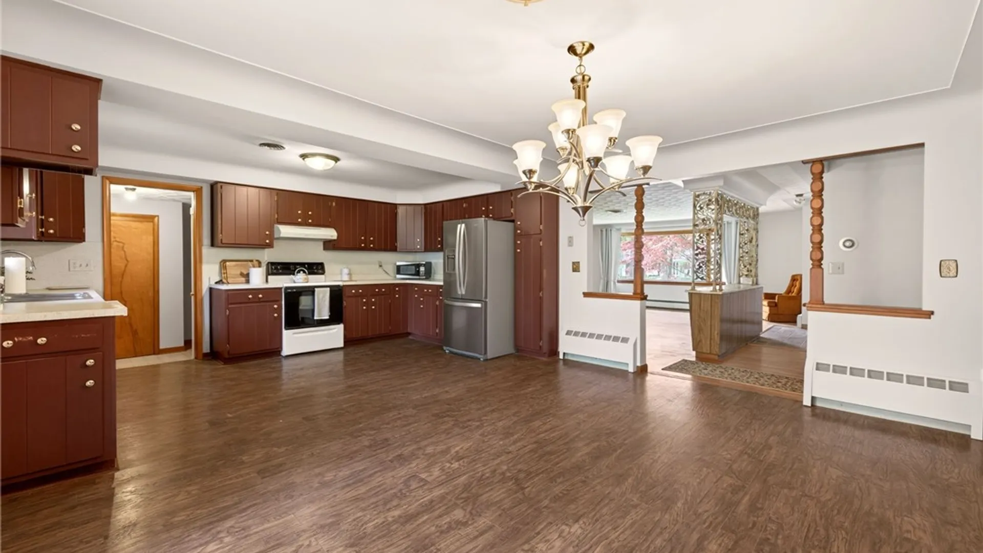 Property at 805 John Glenn Boulevard, Webster, NY 14580 9