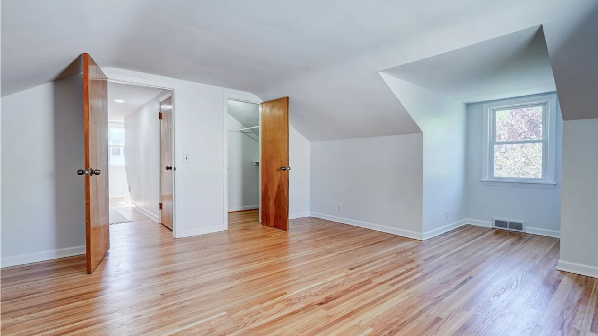 Property at 119 Woodbine Avenue, East Rochester, NY 14445 21
