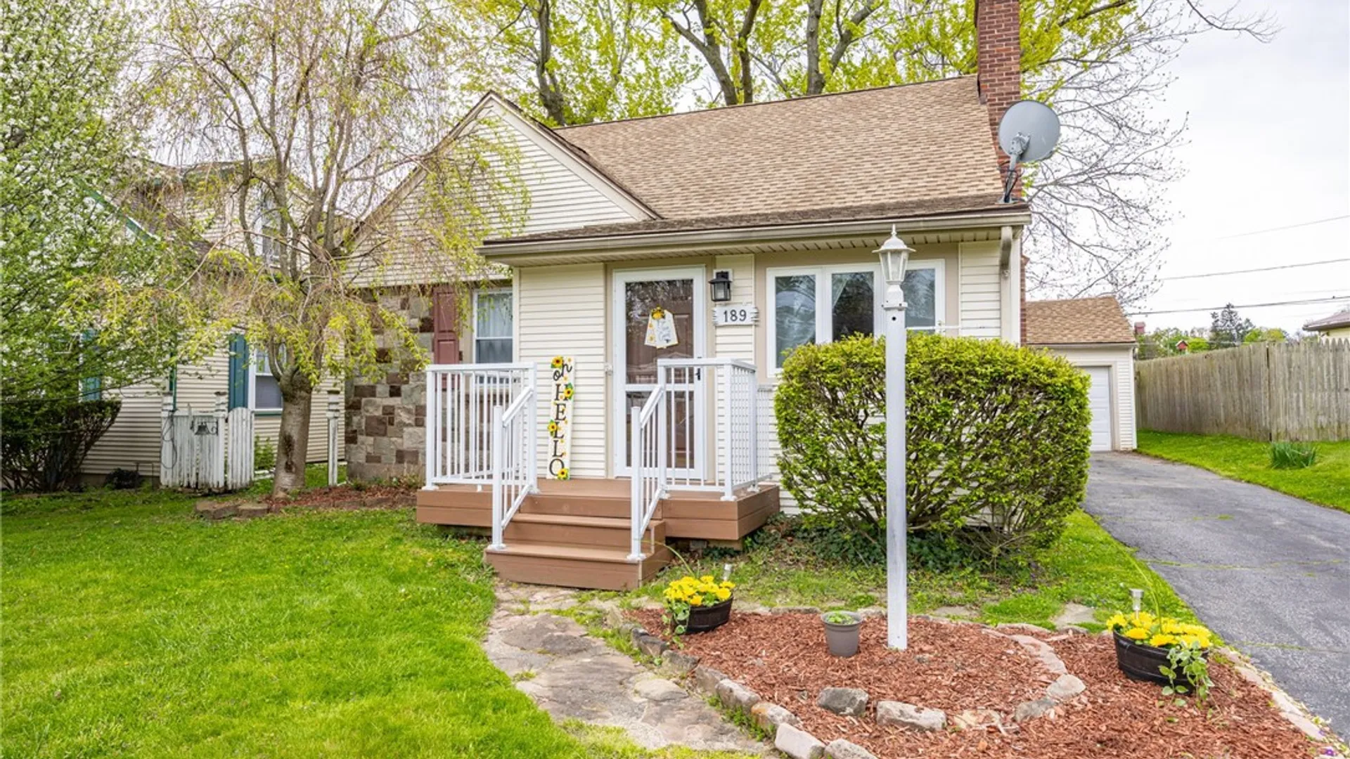 Property at 189 Cinnabar Road, Irondequoit, NY 14617 3