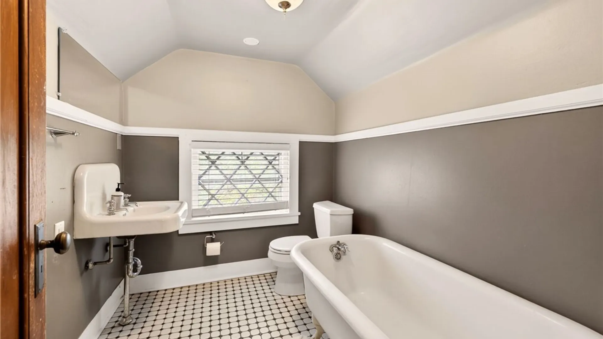 Property at 1036 Harvard Street, Rochester, NY 14610 24