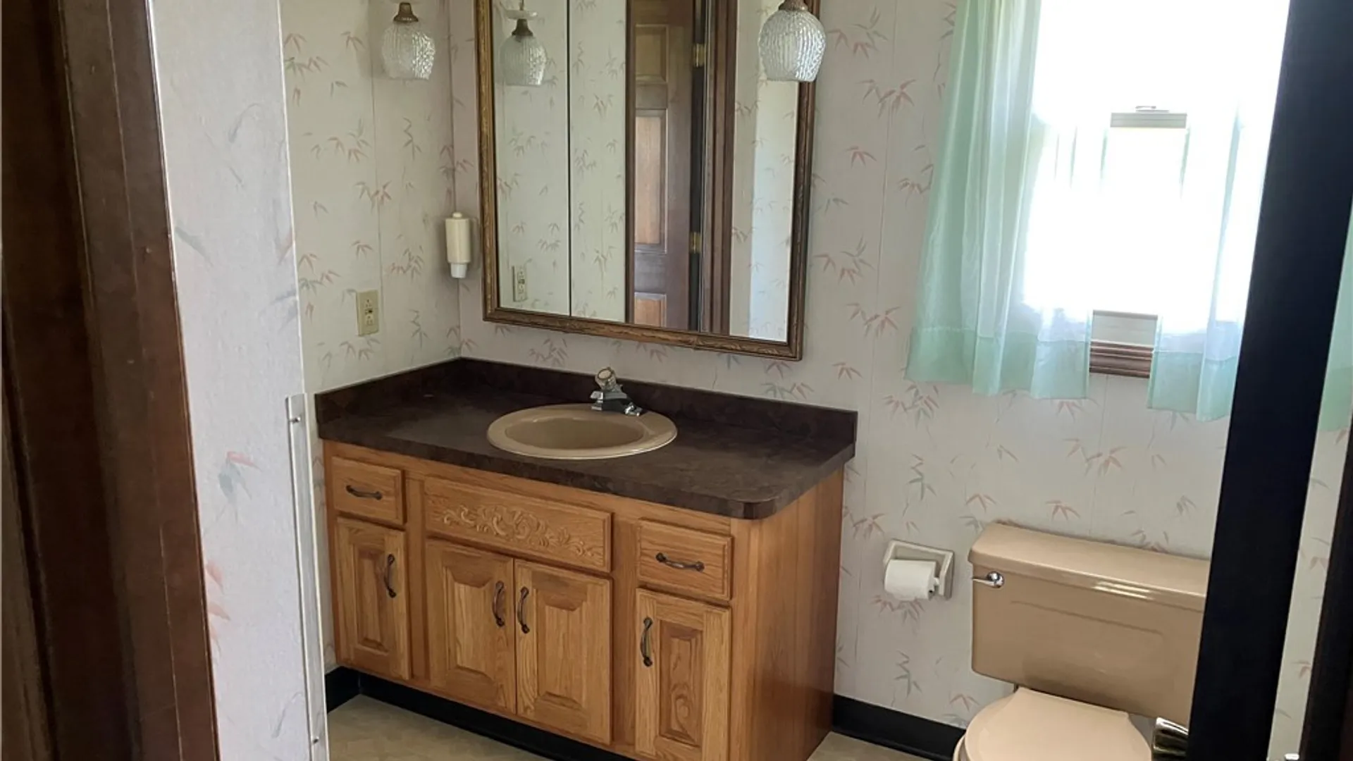 Property at 10 Pheasant Run Lane, Lancaster, NY 14086 18