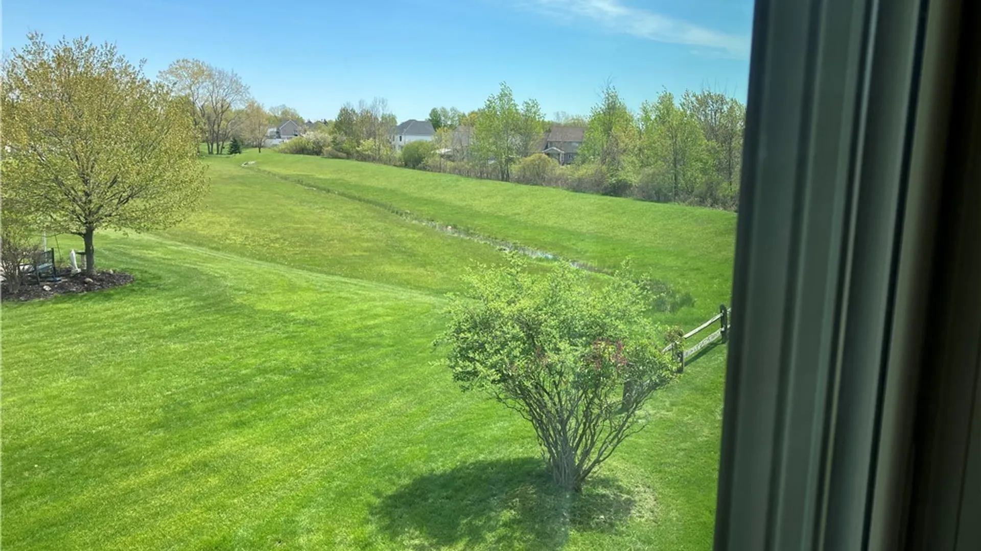 Property at 10 Pheasant Run Lane, Lancaster, NY 14086 31