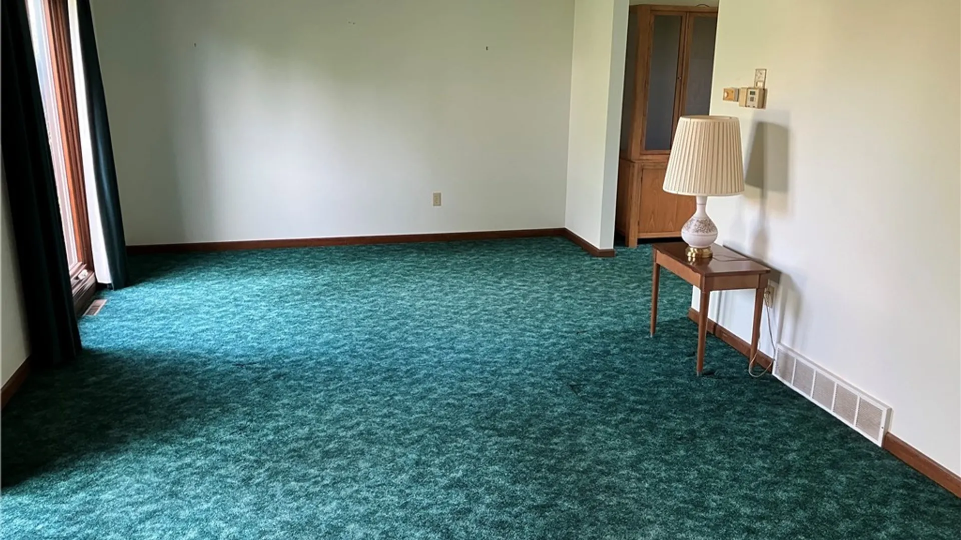 Property at 10 Pheasant Run Lane, Lancaster, NY 14086 7