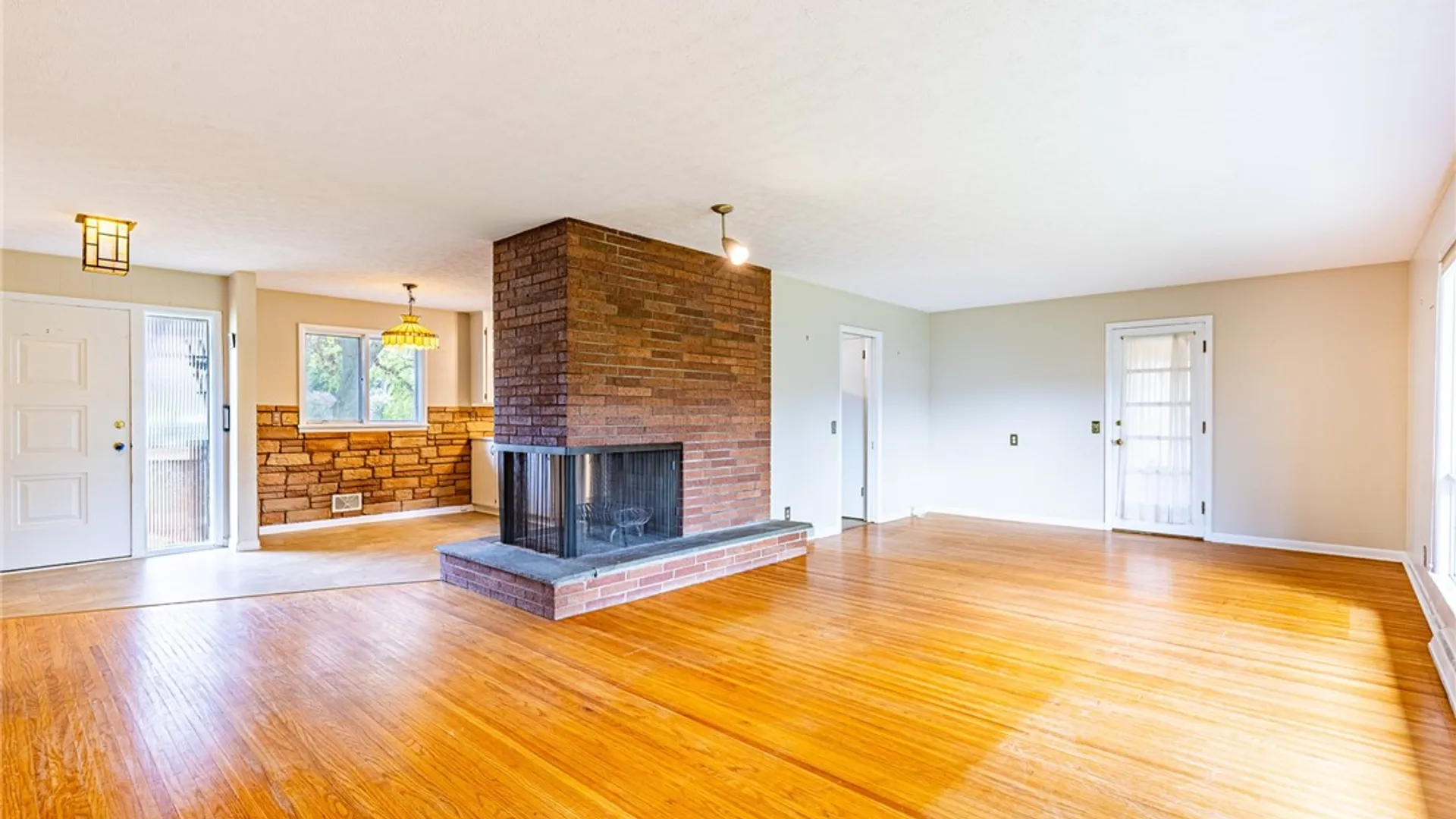 Property at 241 Shorewood Drive, Webster, NY 14580 4