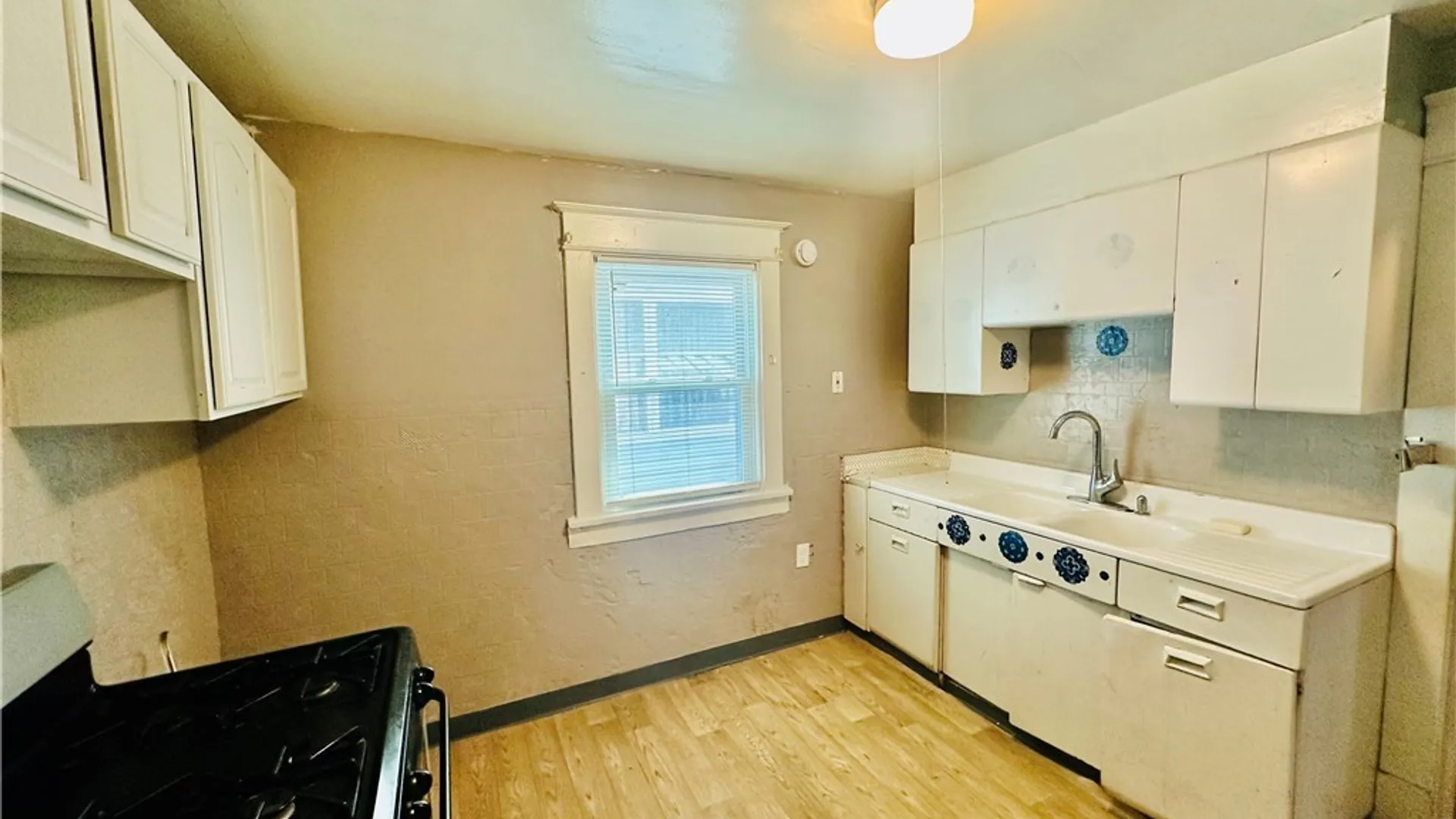 Property at 129 Clarence Avenue, Buffalo, NY 14215 11