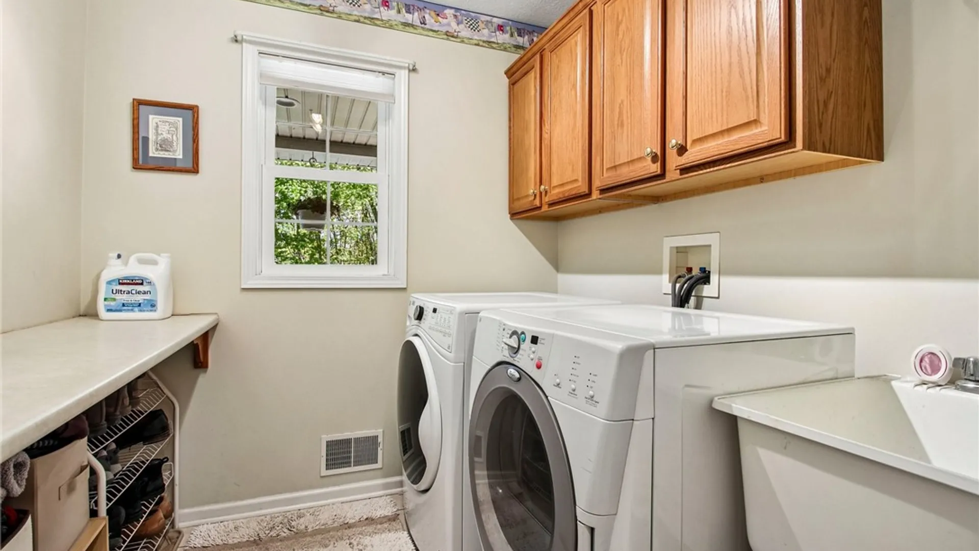 Property at 17 Shady Oaks Trail, Ogden, NY 14559 17