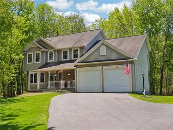 Property at 17 Shady Oaks Trail, Ogden, NY 14559