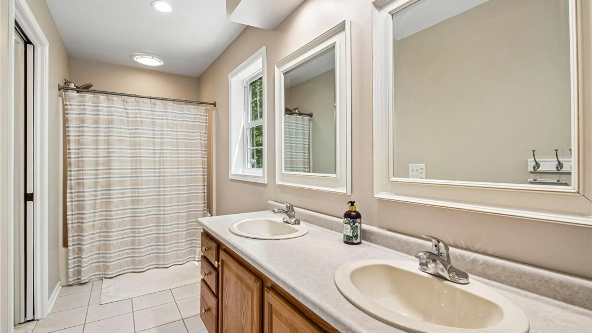 Property at 17 Shady Oaks Trail, Ogden, NY 14559 25