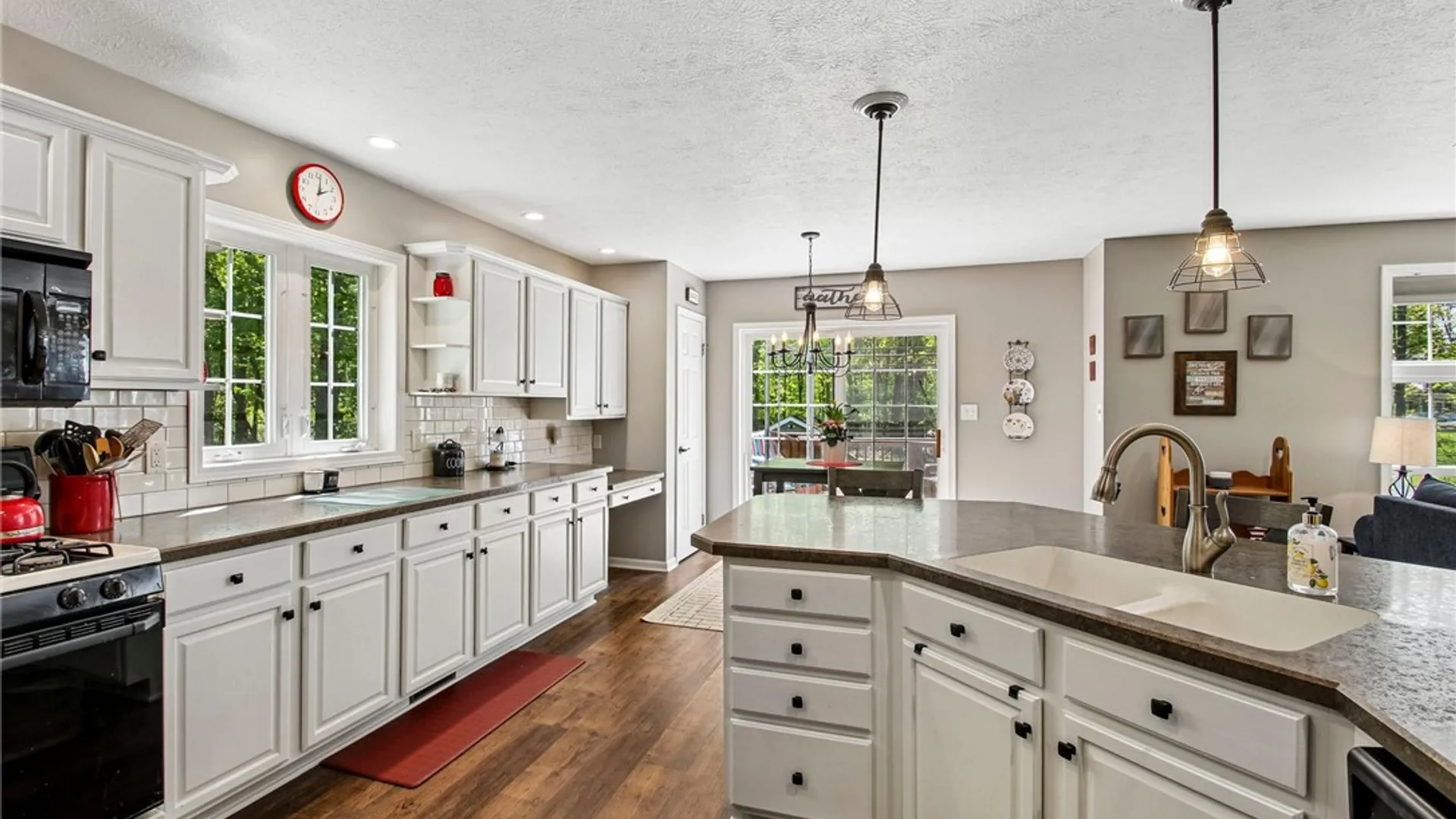 Property at 17 Shady Oaks Trail, Ogden, NY 14559 6