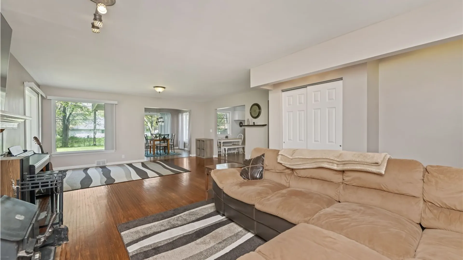 Property at 178 Meadowdale Drive, Gates, NY 14624 5