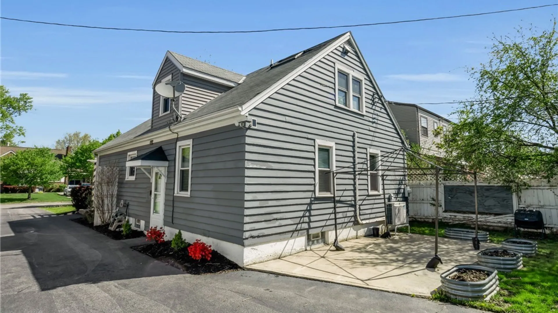 Property at 40 Mona Drive, Amherst, NY 14226 3