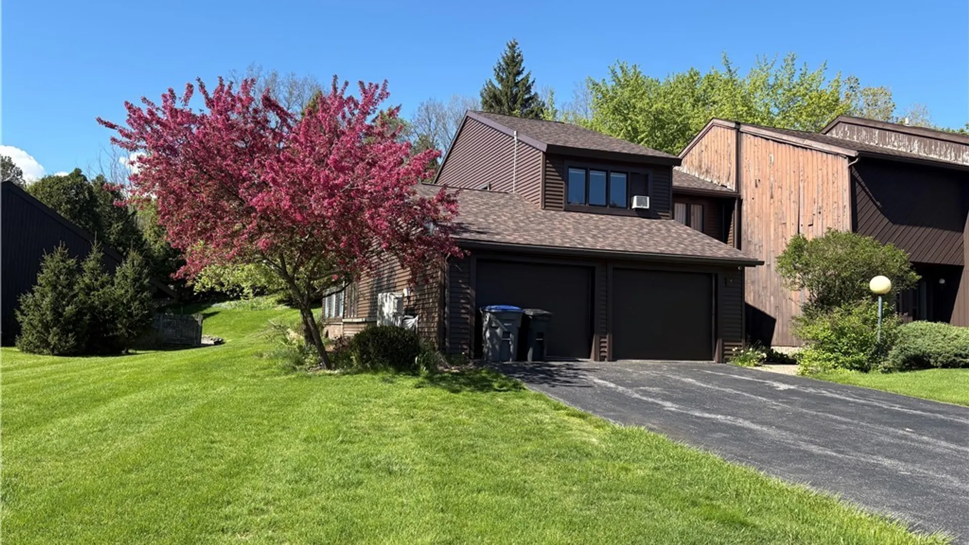 Property at 7 Jarvis Drive, Manlius, NY 13104 3