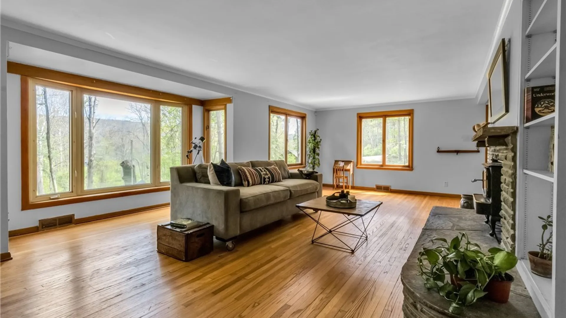Property at 11382 Blanchard Road, Holland, NY 14080 5