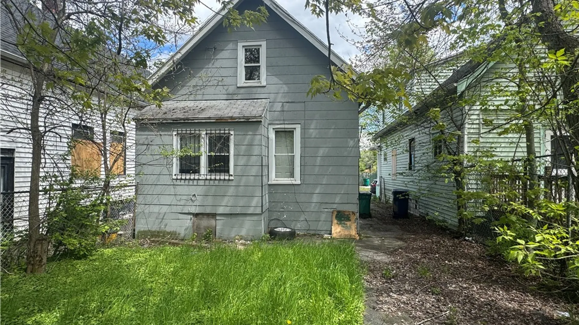 Property at 280 Stevens Avenue, Buffalo, NY 14215 3