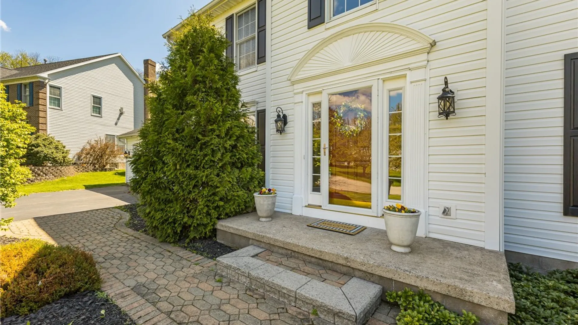 Property at 18 Stanford, Perinton, NY 14450 4