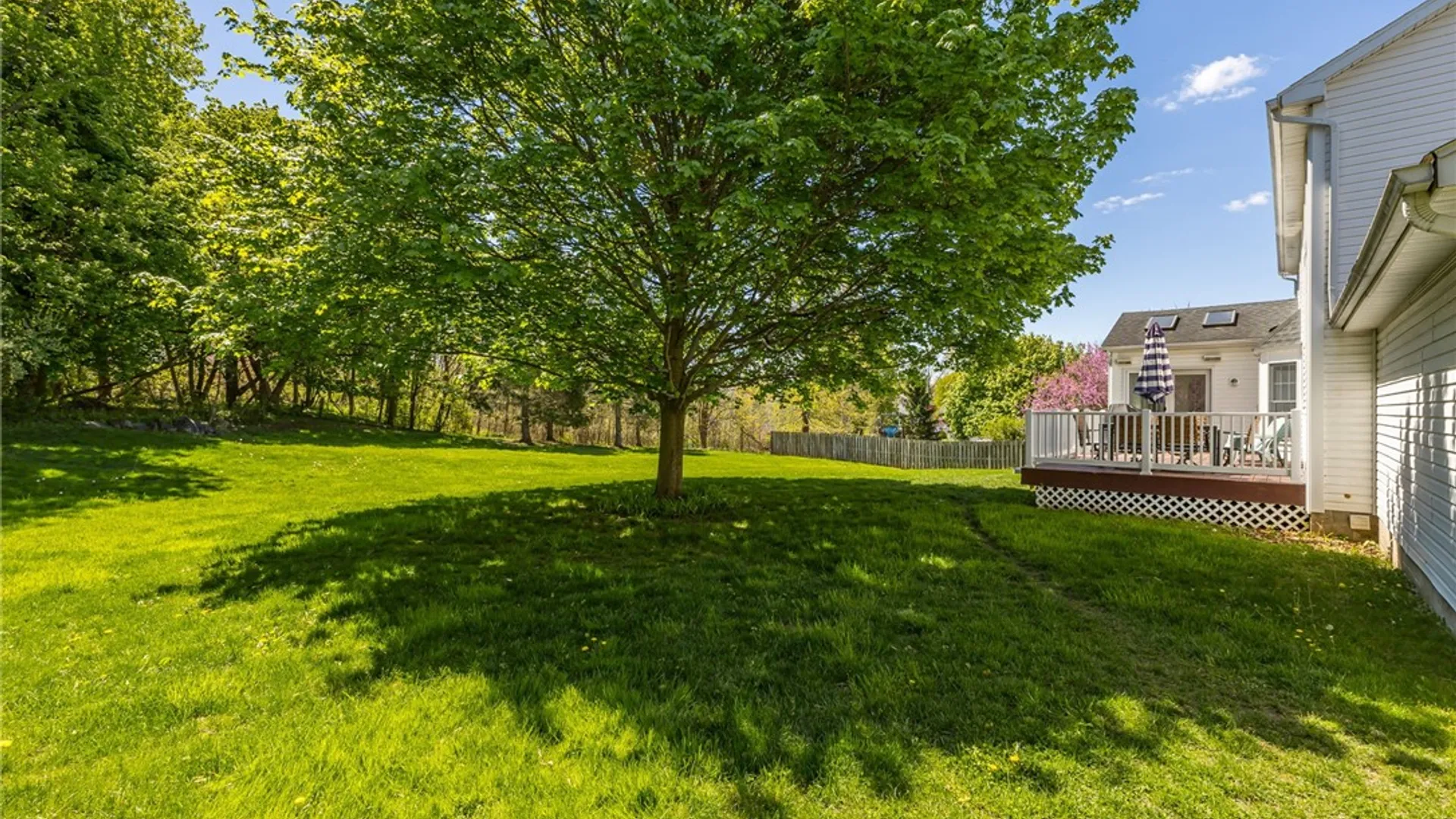 Property at 18 Stanford, Perinton, NY 14450 45