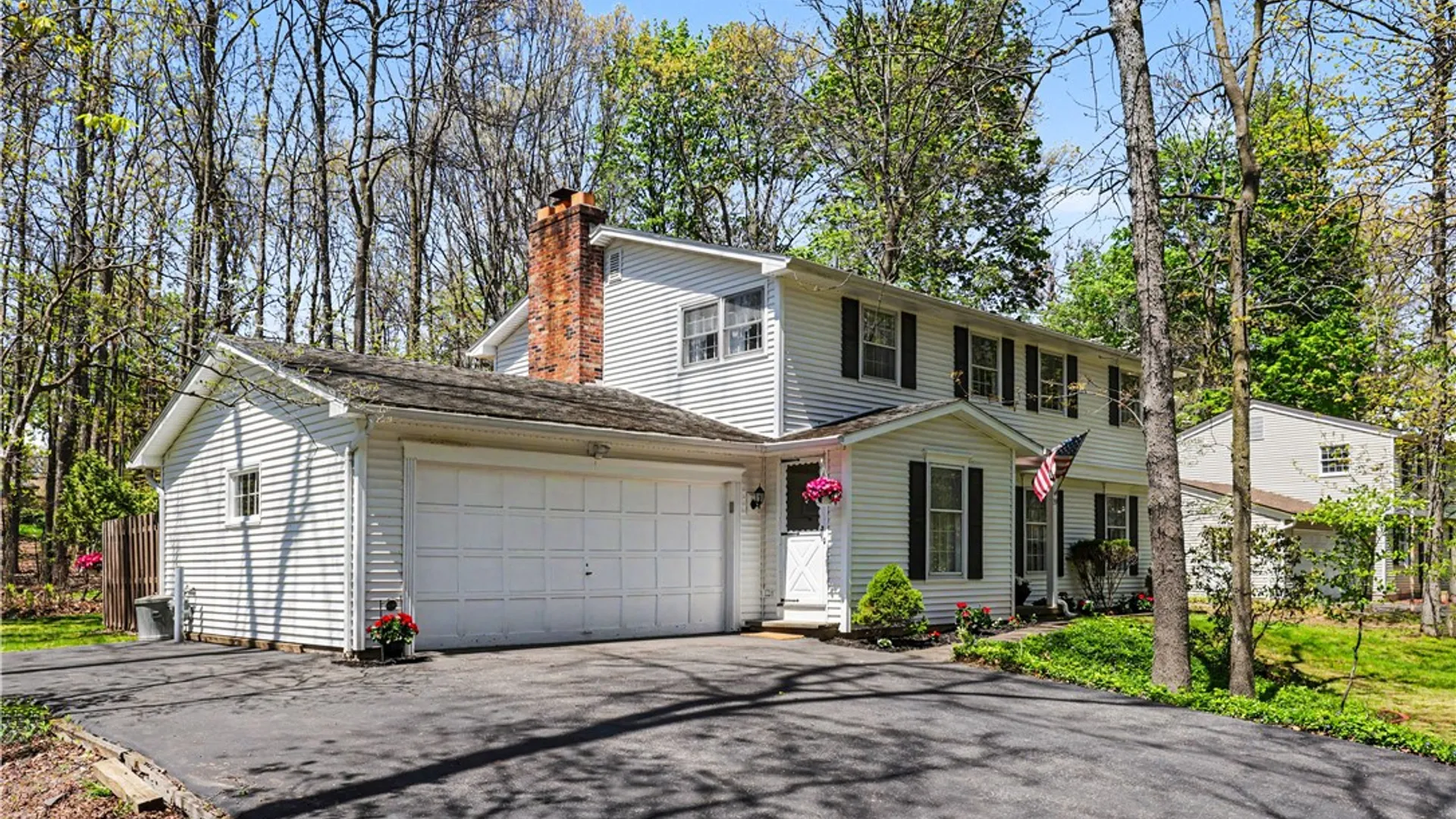Property at 39 Ridge Trail, Perinton, NY 14450 3