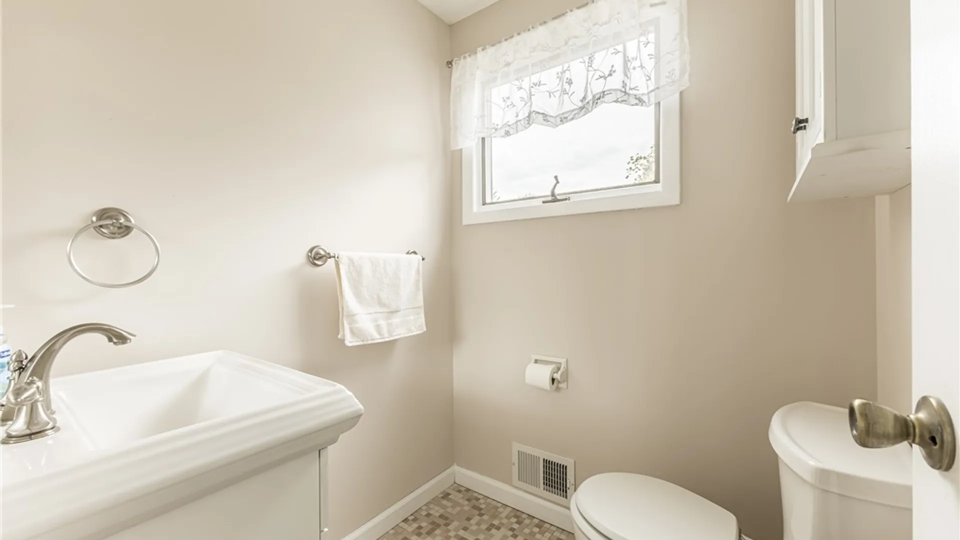 Property at 4 Dahlia Drive, Perinton, NY 14450 14