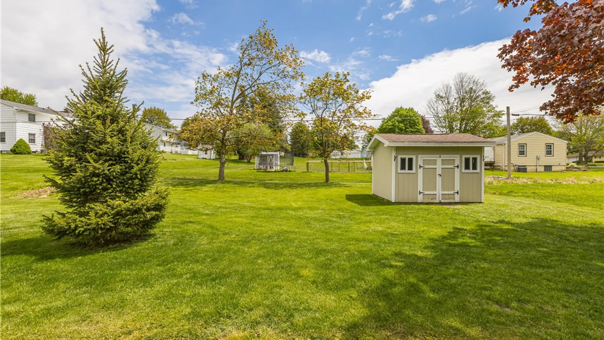 Property at 4 Dahlia Drive, Perinton, NY 14450 21