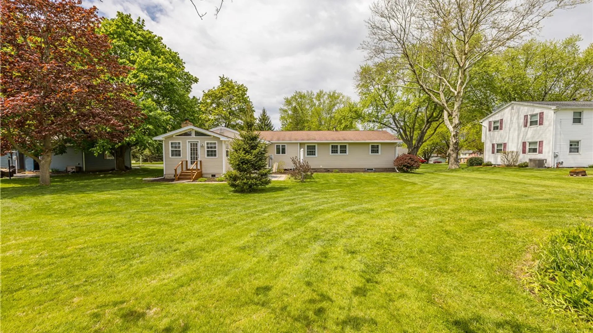 Property at 4 Dahlia Drive, Perinton, NY 14450 23
