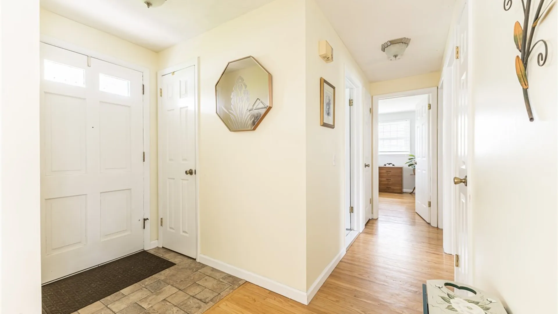Property at 4 Dahlia Drive, Perinton, NY 14450 3