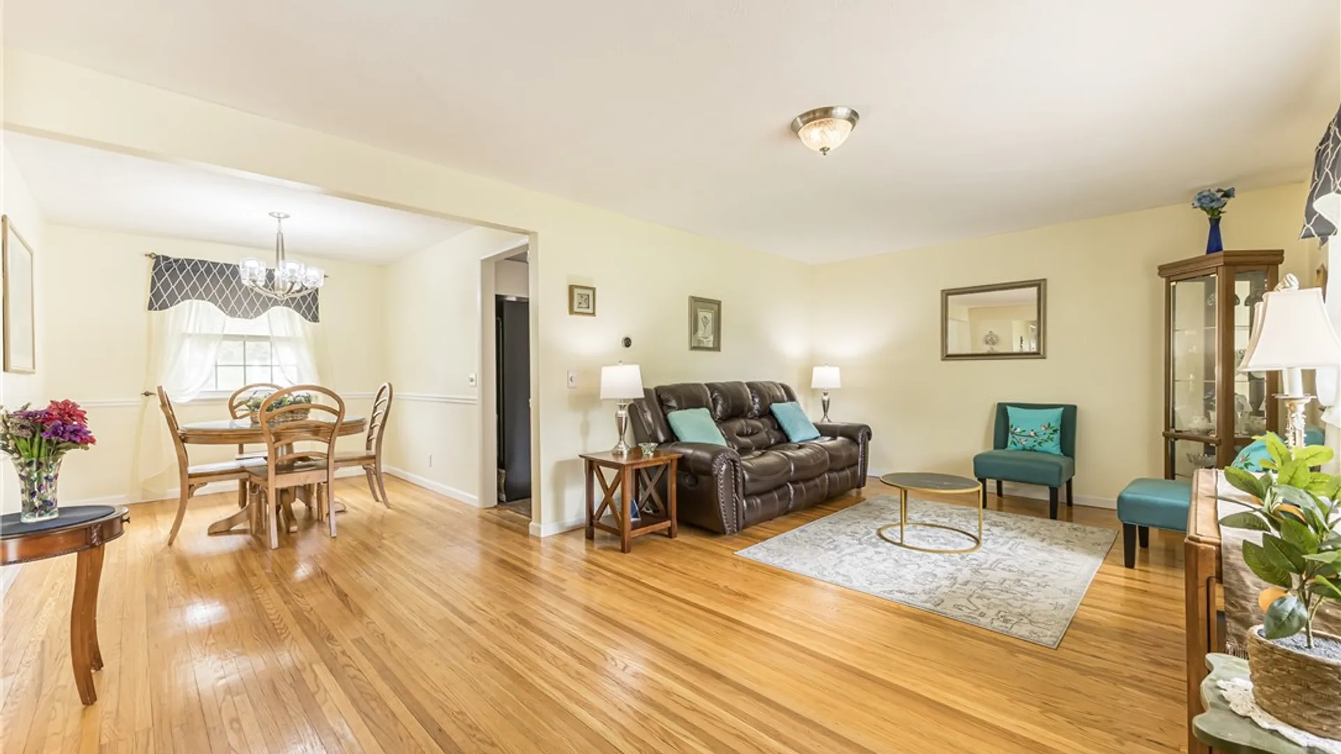 Property at 4 Dahlia Drive, Perinton, NY 14450 6