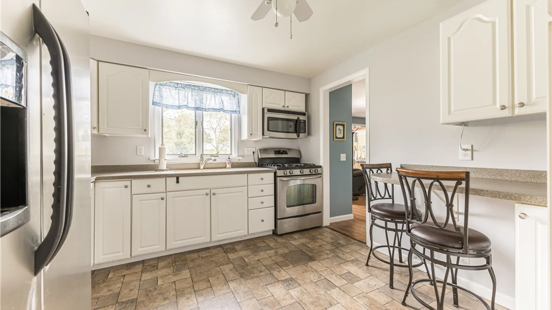 Property at 4 Dahlia Drive, Perinton, NY 14450 8