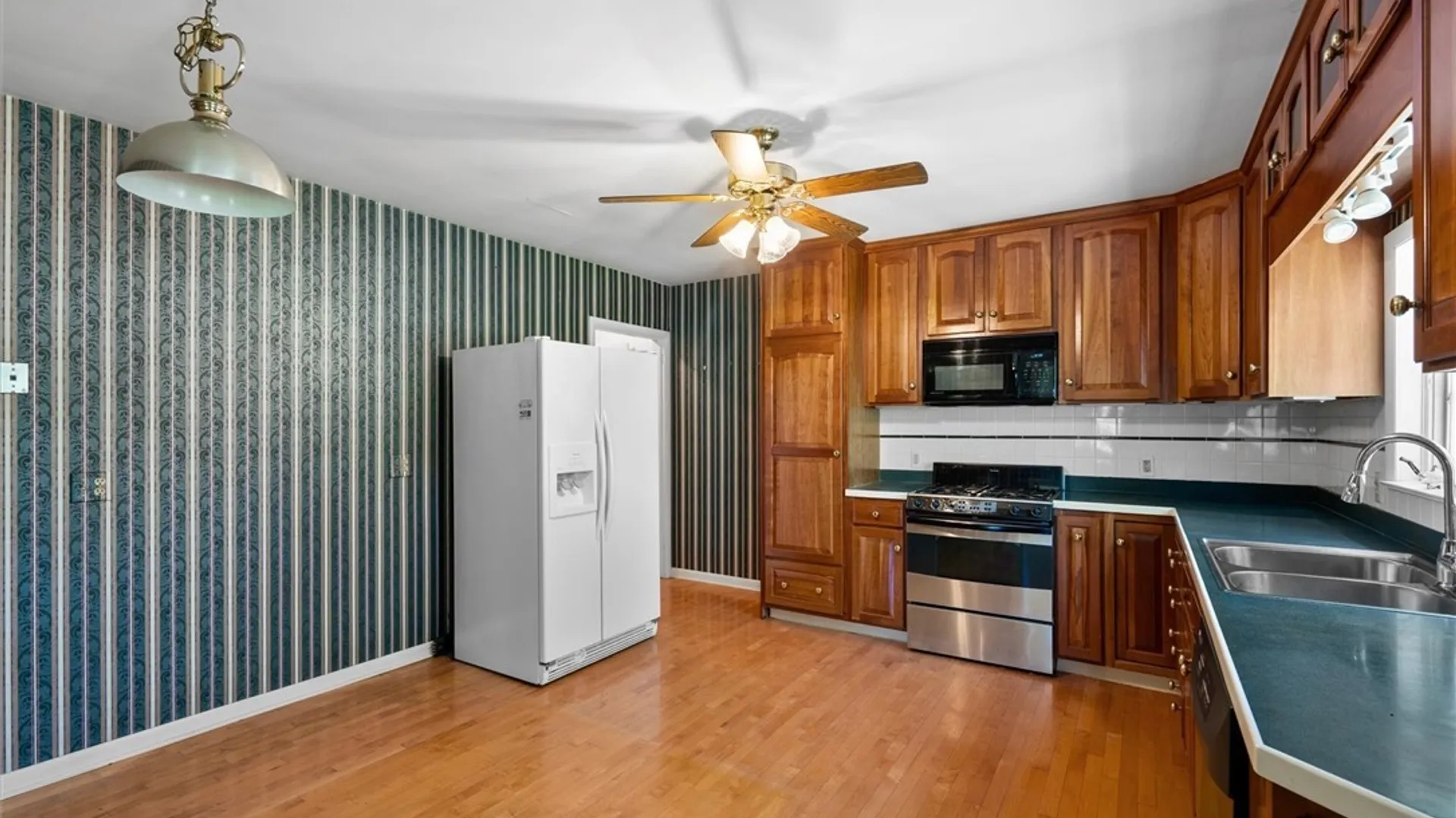 Property at 43 Ely Drive, DeWitt, NY 13066 20