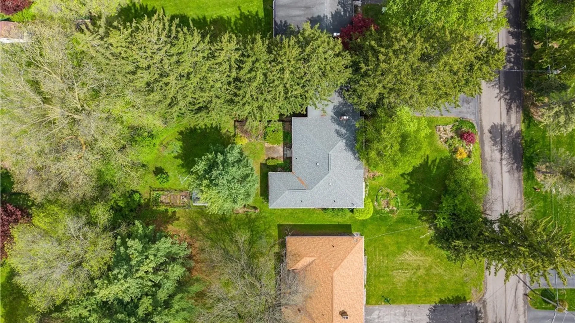 Property at 43 Ely Drive, DeWitt, NY 13066 44