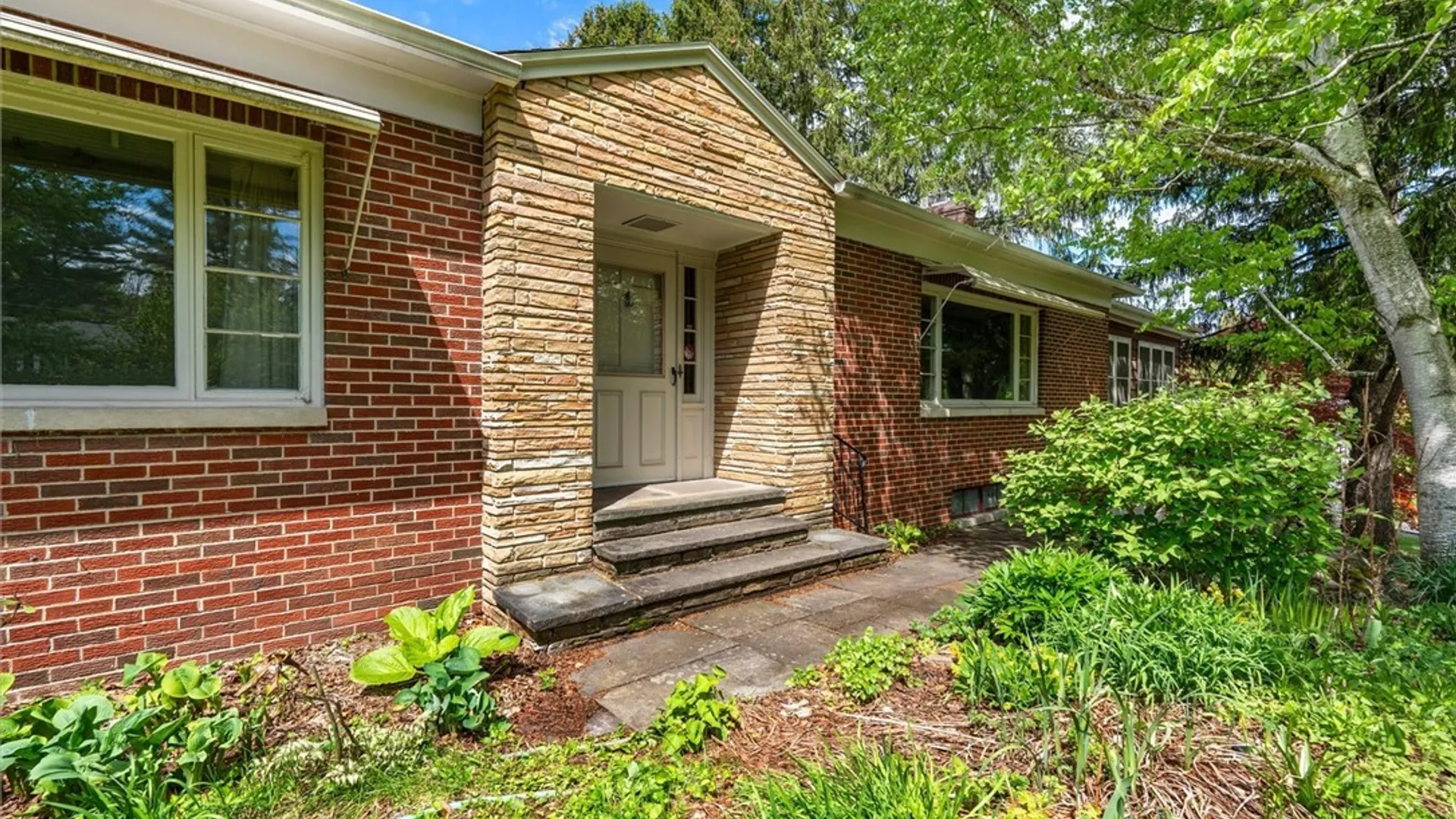 Property at 43 Ely Drive, DeWitt, NY 13066 9