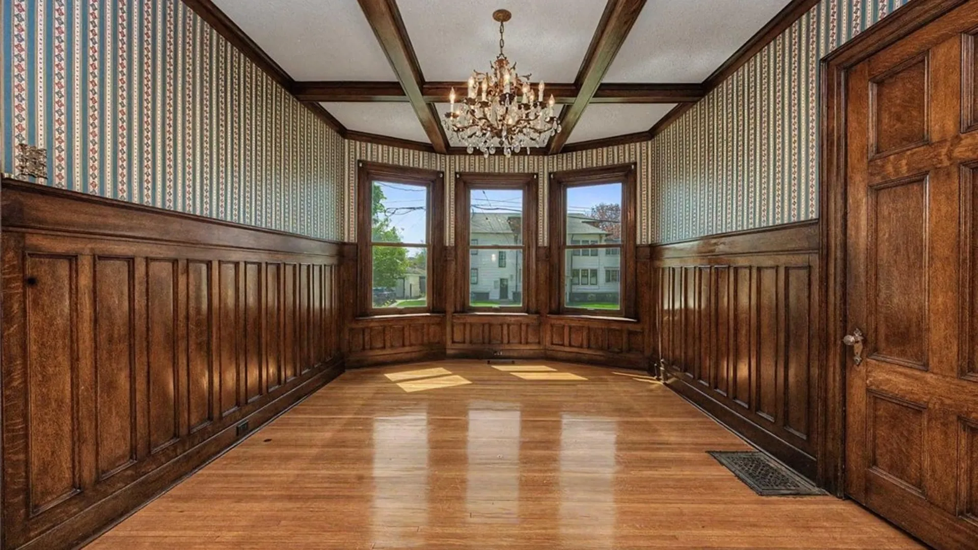 Property at 377 Mckinley Parkway, Buffalo, NY 14220 17