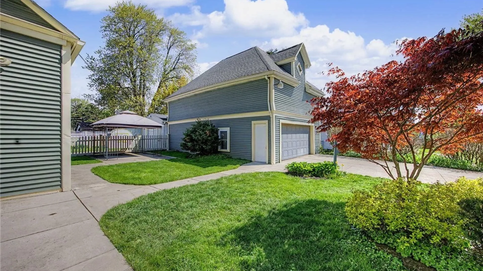 Property at 377 Mckinley Parkway, Buffalo, NY 14220 4