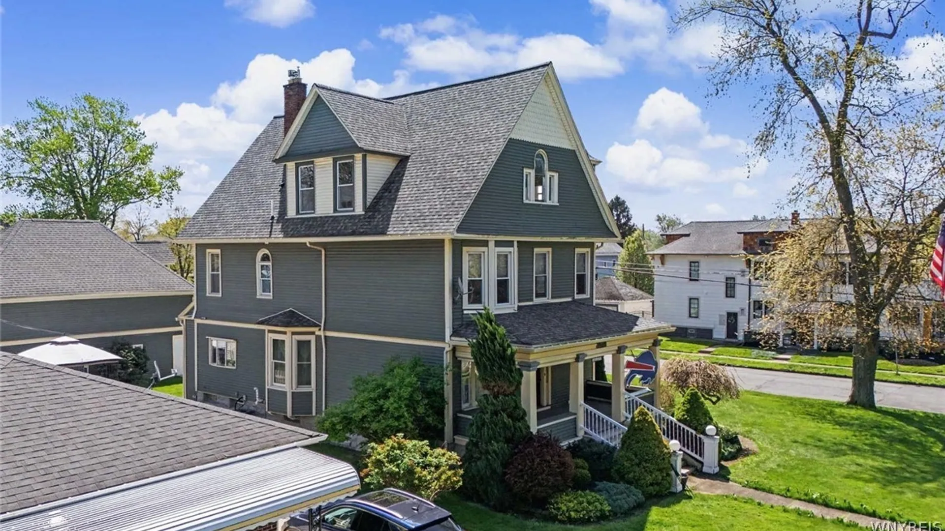Property at 377 Mckinley Parkway, Buffalo, NY 14220 9