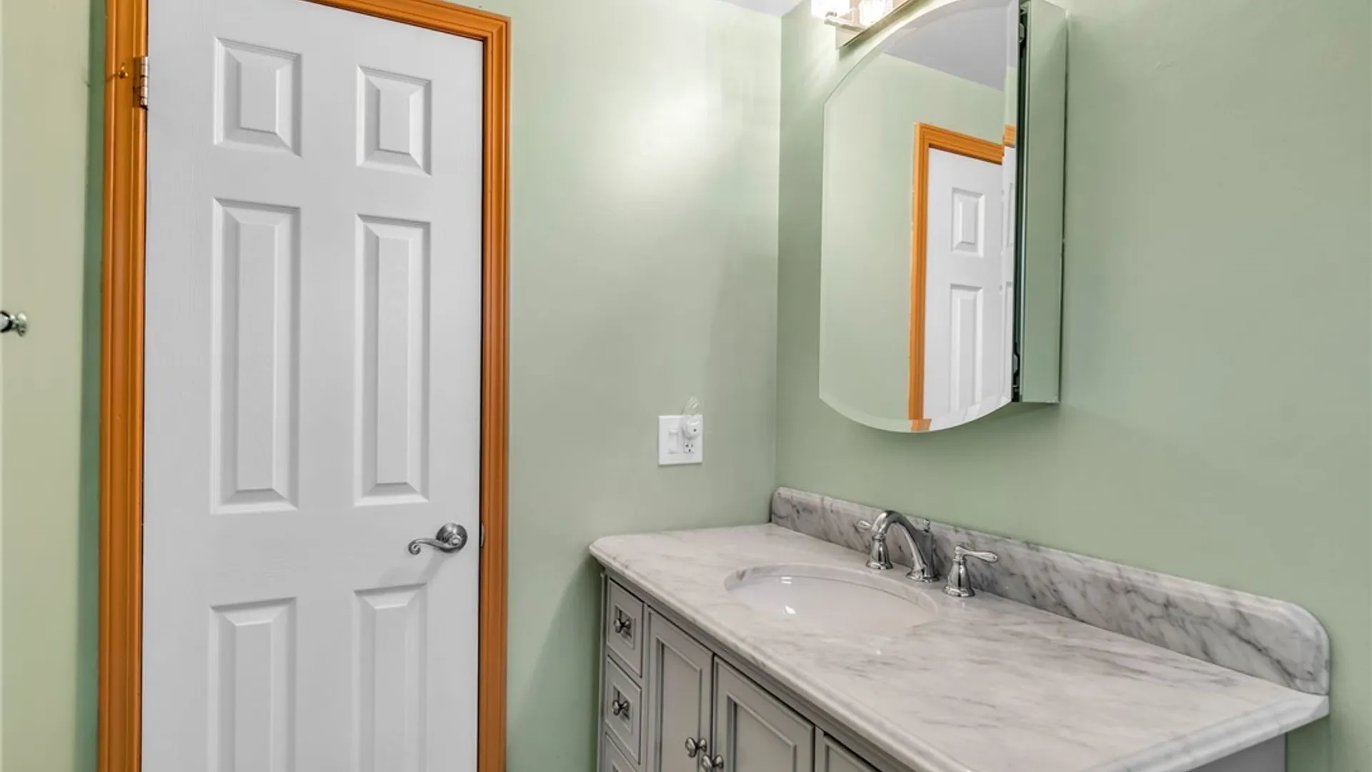 Property at 304 Vine Lane, Amherst, NY 14228 18
