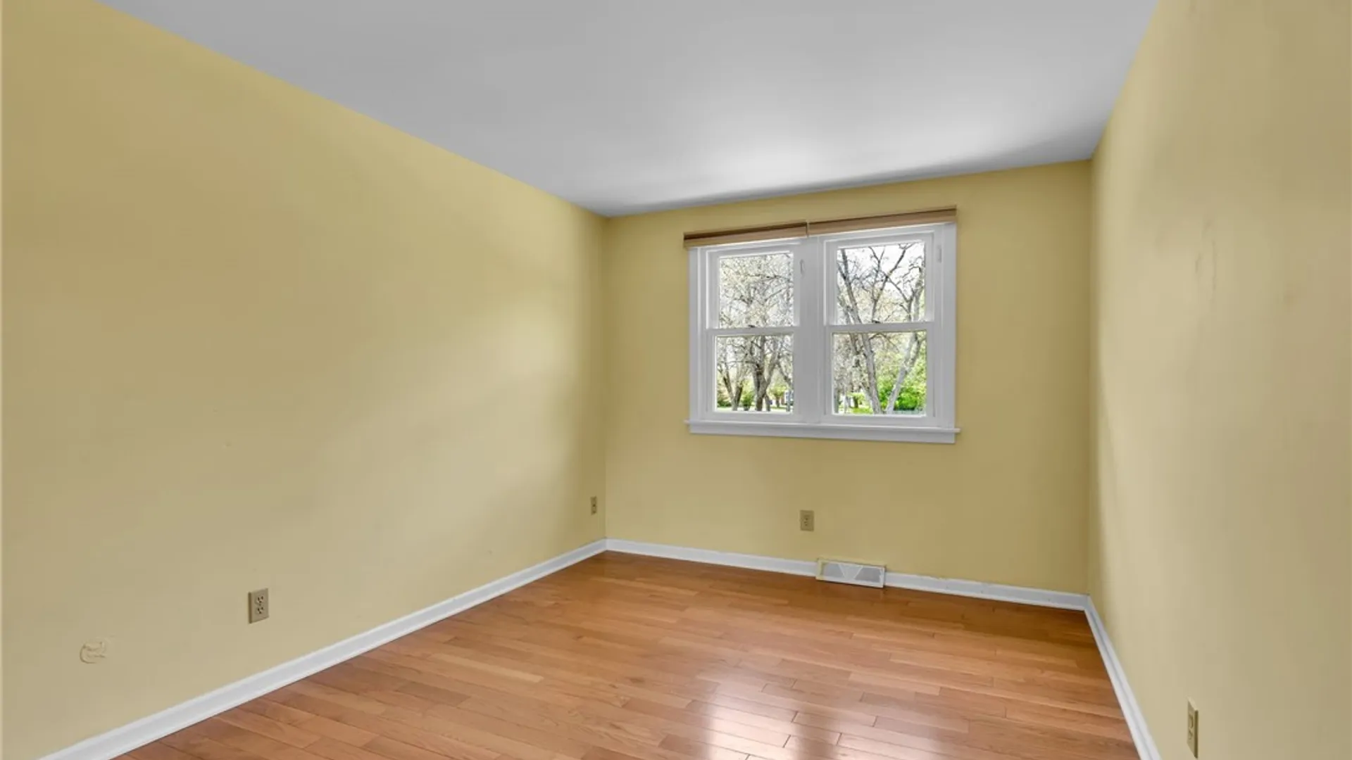 Property at 304 Vine Lane, Amherst, NY 14228 20