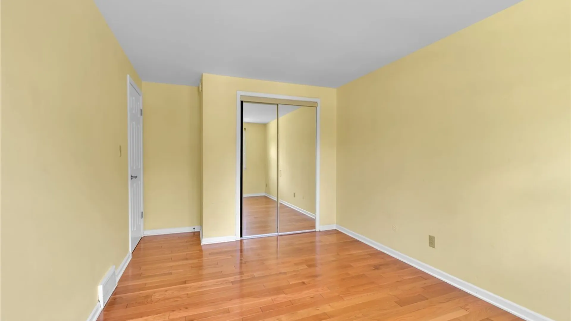 Property at 304 Vine Lane, Amherst, NY 14228 21