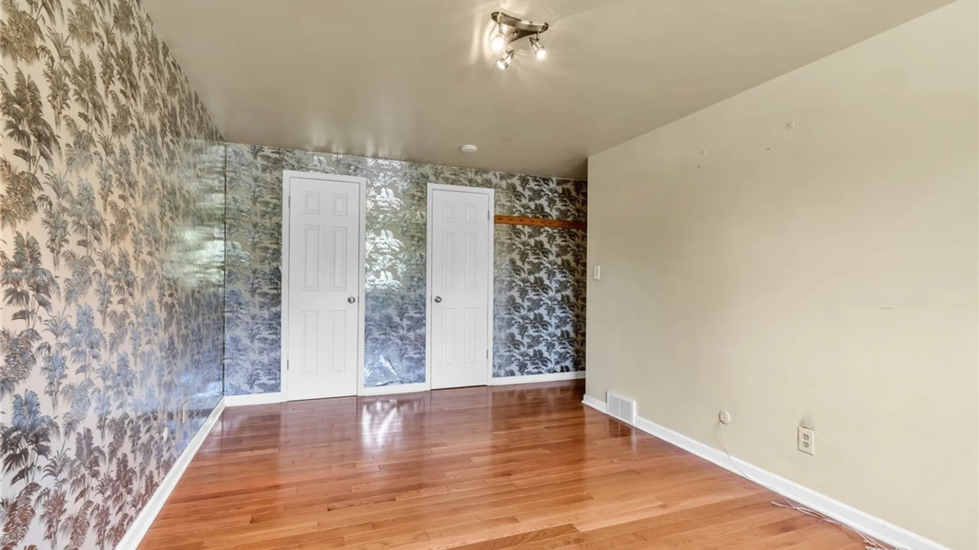 Property at 304 Vine Lane, Amherst, NY 14228 27