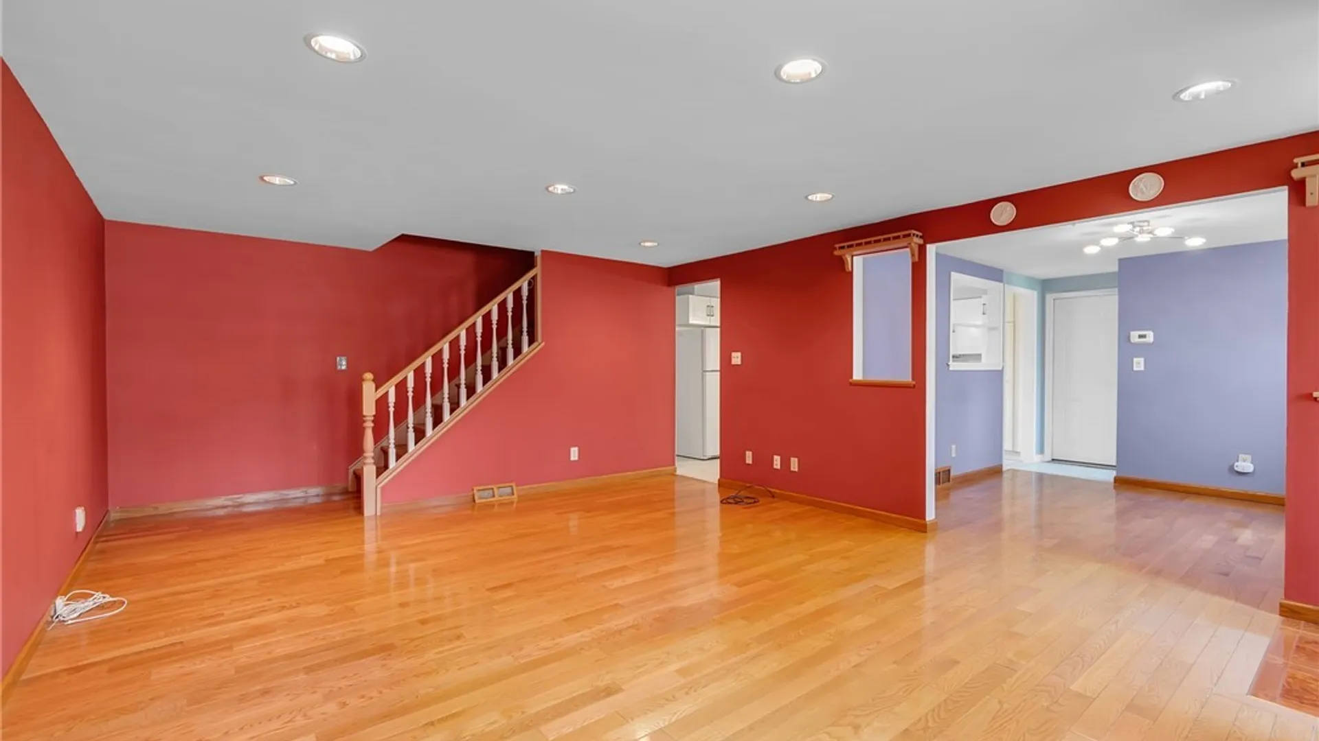 Property at 304 Vine Lane, Amherst, NY 14228 4