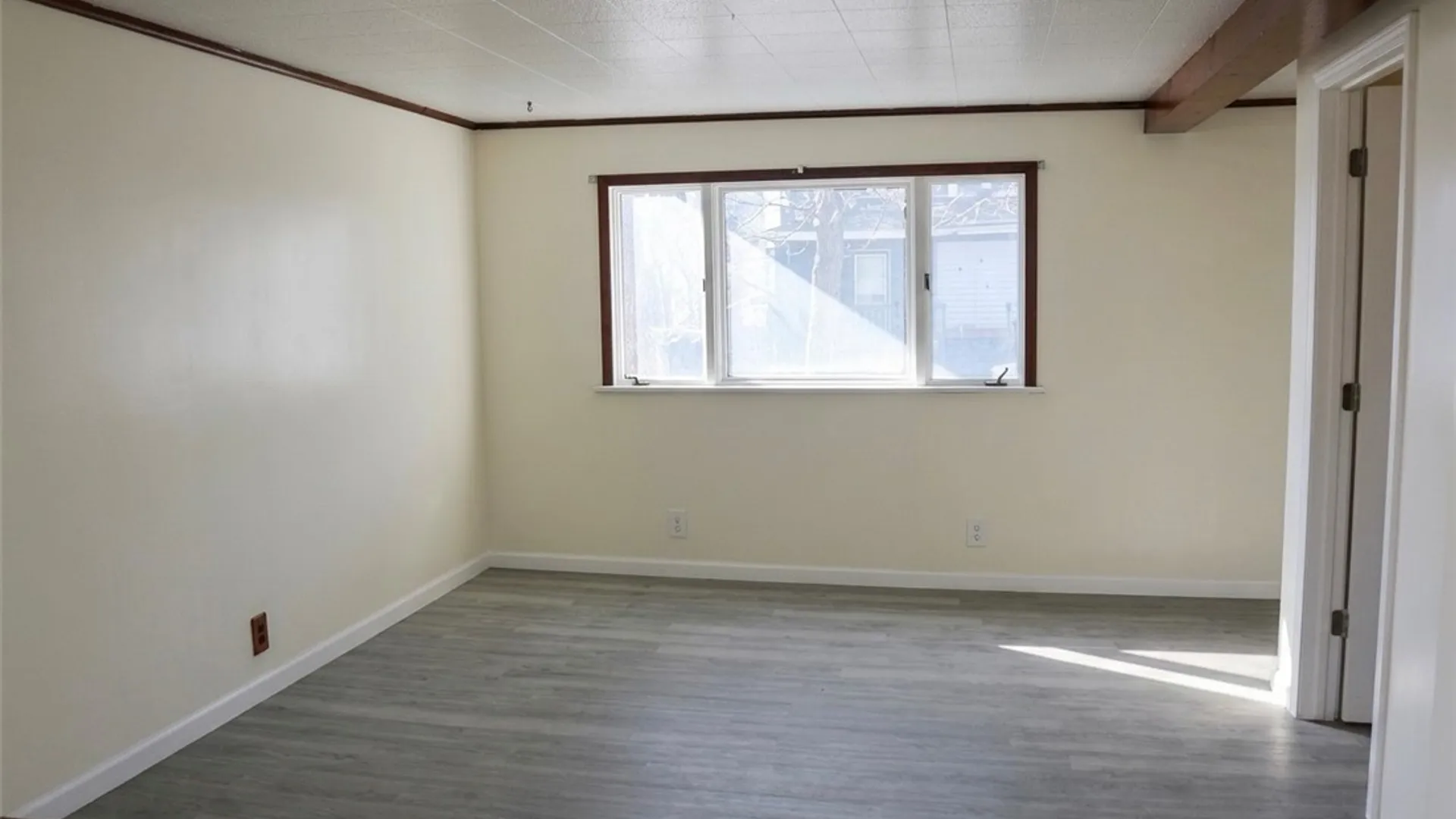 Property at 91 Wildwood Place, West Seneca, NY 14210 10